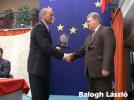 2006 - VI. Világtalálkozó - Életfa-díj Balogh Lászlónak.jpg